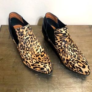 Dolce Vita Leopard/Black Calf Hair boots "Caprice" Size 9